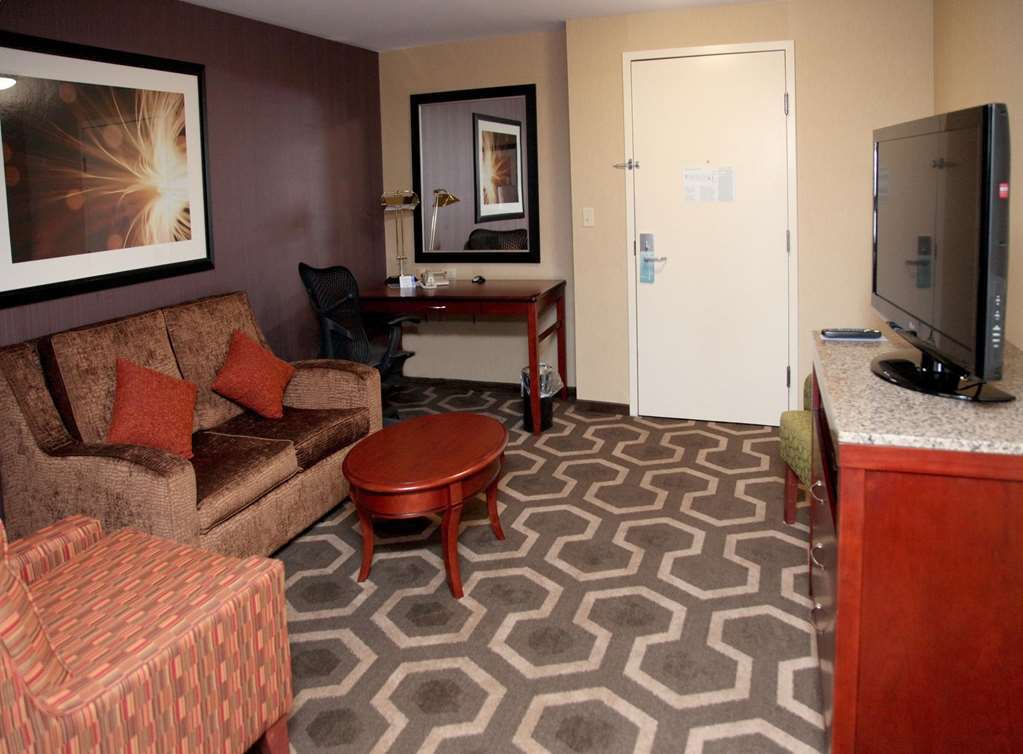 Hilton Garden Hotel 3*